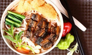 舌尖上的云南 地道美食馋死人